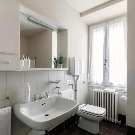 Villa Vica - By Myhomeincomo Musso