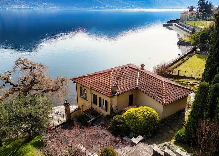 Vica - By Myhomeincomo וילה