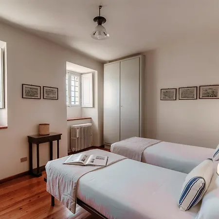 Villa Vica - By Myhomeincomo