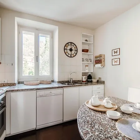 Villa Vica - By Myhomeincomo Musso